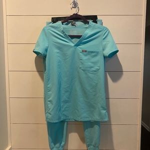 Figs  fresh aqua Catarina xxs and Zamora jogger xs petite
